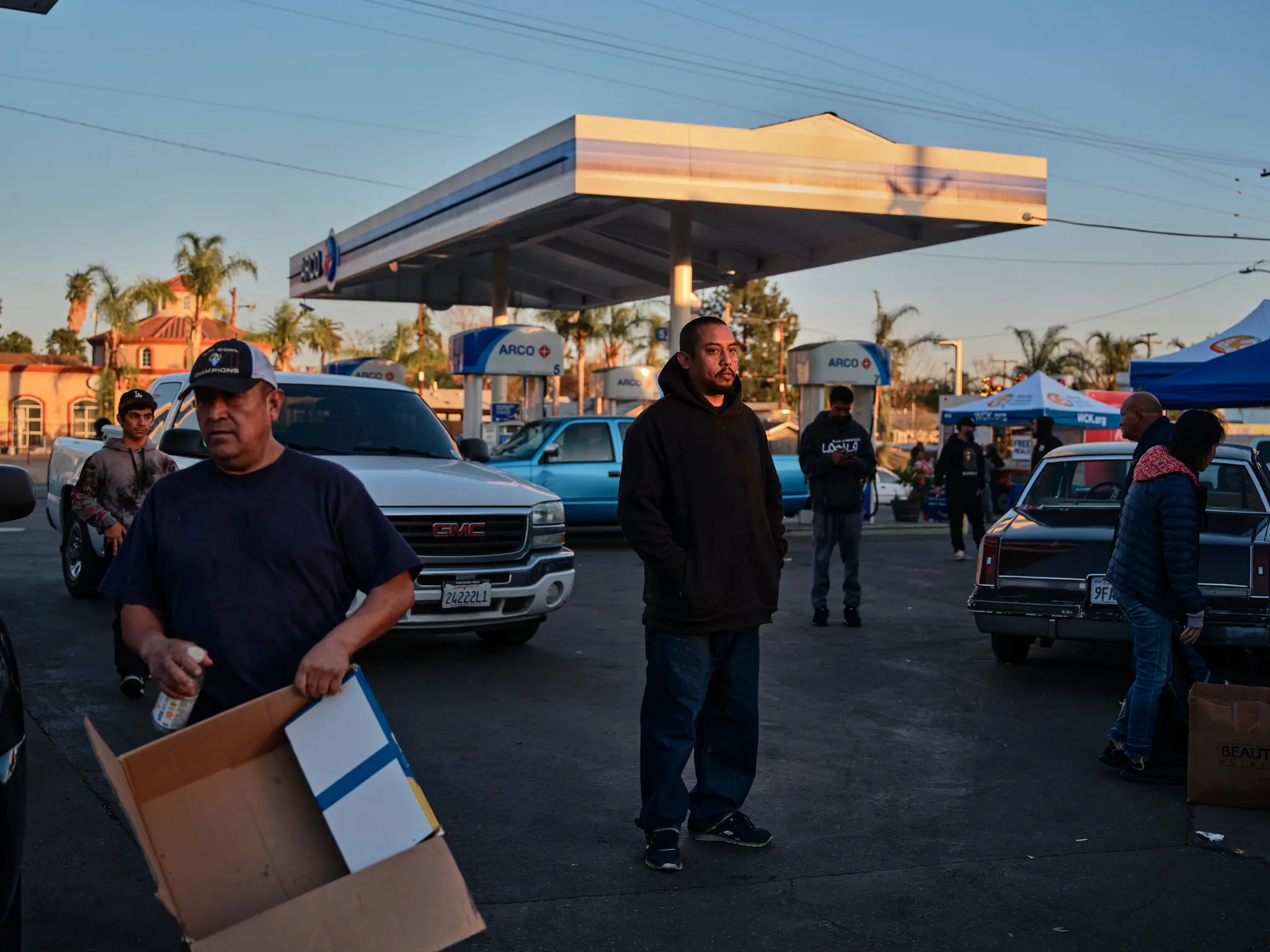 Хорхе Трухільо протягом ночі допоміг створити повноцінну операцію з надання допомоги на АЗС.